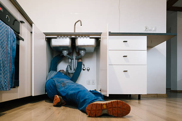 Professional Leak Detection technician working in Bloomington, IN